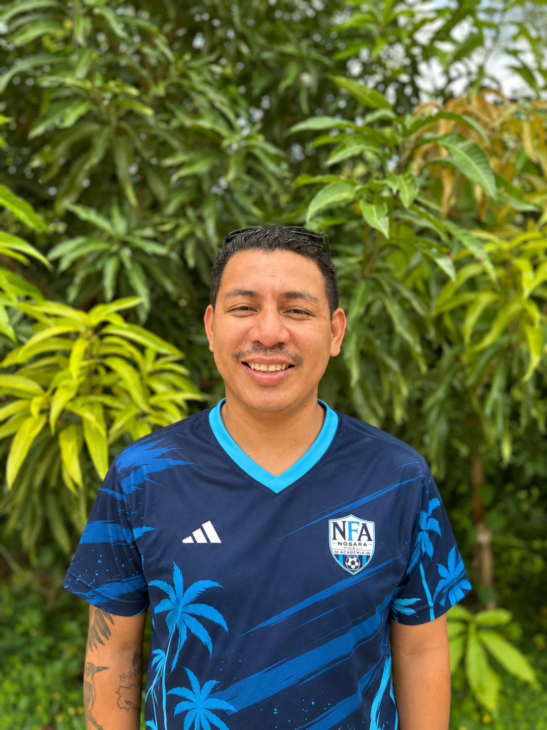José